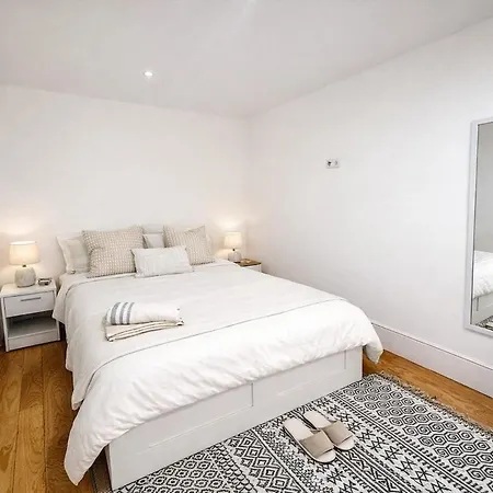 Cc House Apartment *